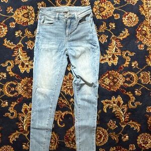 American Eagle Outfitters Light Blue Skinny Jeans